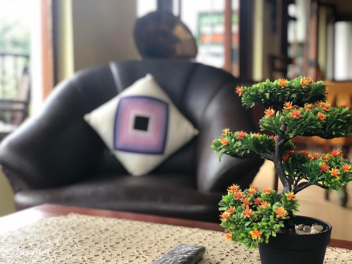 Jade Green Rest Inn Ella Luaran gambar